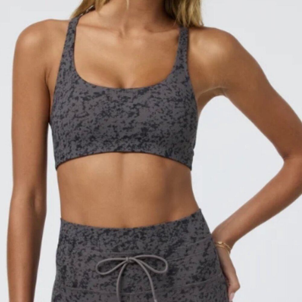 Vuori Yosemite Bra – Chia Stucco – Medium – NWT - Picture 3 of 4